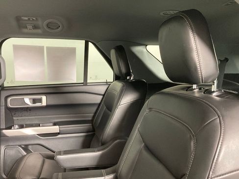 Used 2023 Ford Explorer XLT w/ Equipment Group 202A image 17