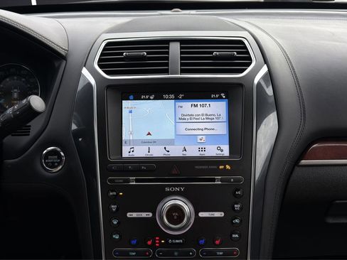 Used 2018 Ford Explorer Platinum image 18