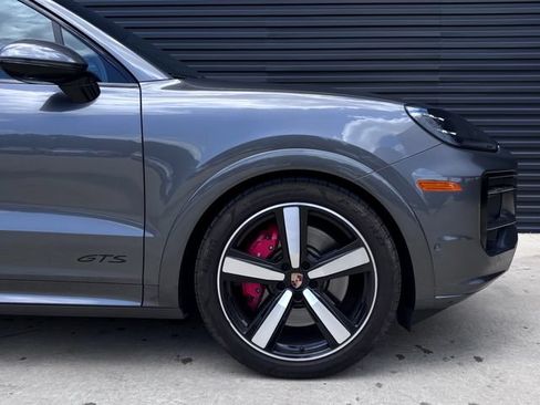 Certified 2026 Porsche Cayenne GTS AWD/4WD image 11