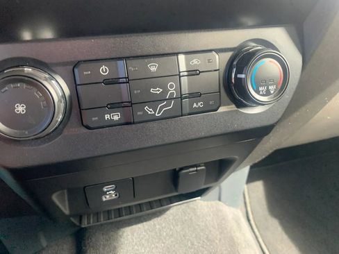 Used 2022 Ford F250 XL w/ STX Appearance Package image 28