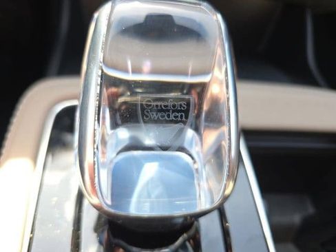 New 2026 Volvo XC90 T8 Ultra w/ Protection Package Premier AWD/4WD image 35