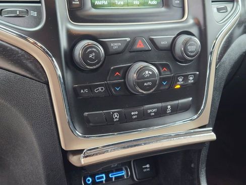 Used 2016 Jeep Grand Cherokee Laredo image 22