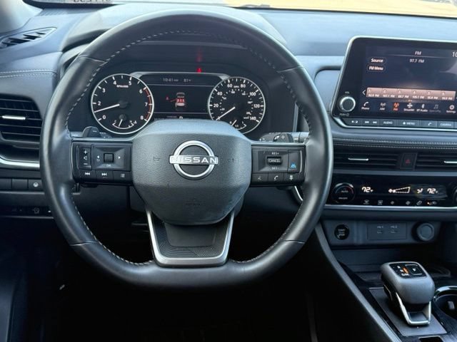 Used 2025 Nissan Rogue SV FWD image 21