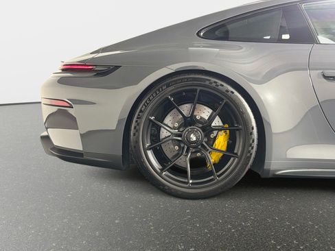 Used 2025 Porsche 911 GT3 RWD image 20