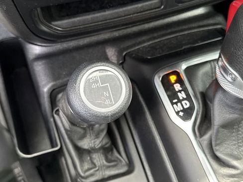 Used 2022 Jeep Gladiator Sport AWD/4WD image 35