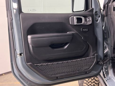 Used 2024 Jeep Wrangler Willys image 19