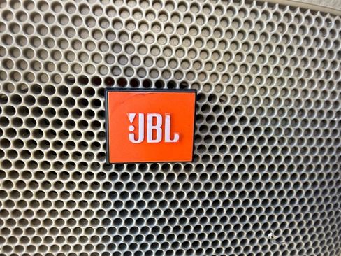 Used 2011 Toyota Highlander SE image 20