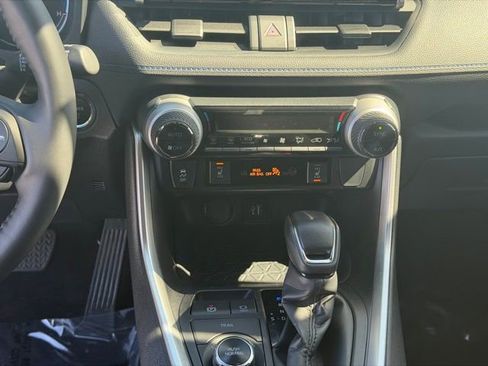 Certified 2024 Toyota RAV4 SE w/ Convenience Package image 20