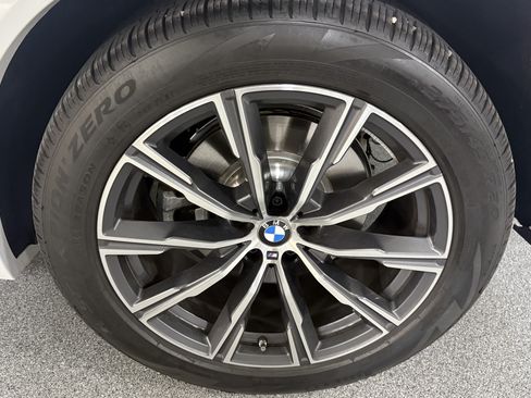 Used 2026 BMW X5 xDrive40i AWD/4WD image 13