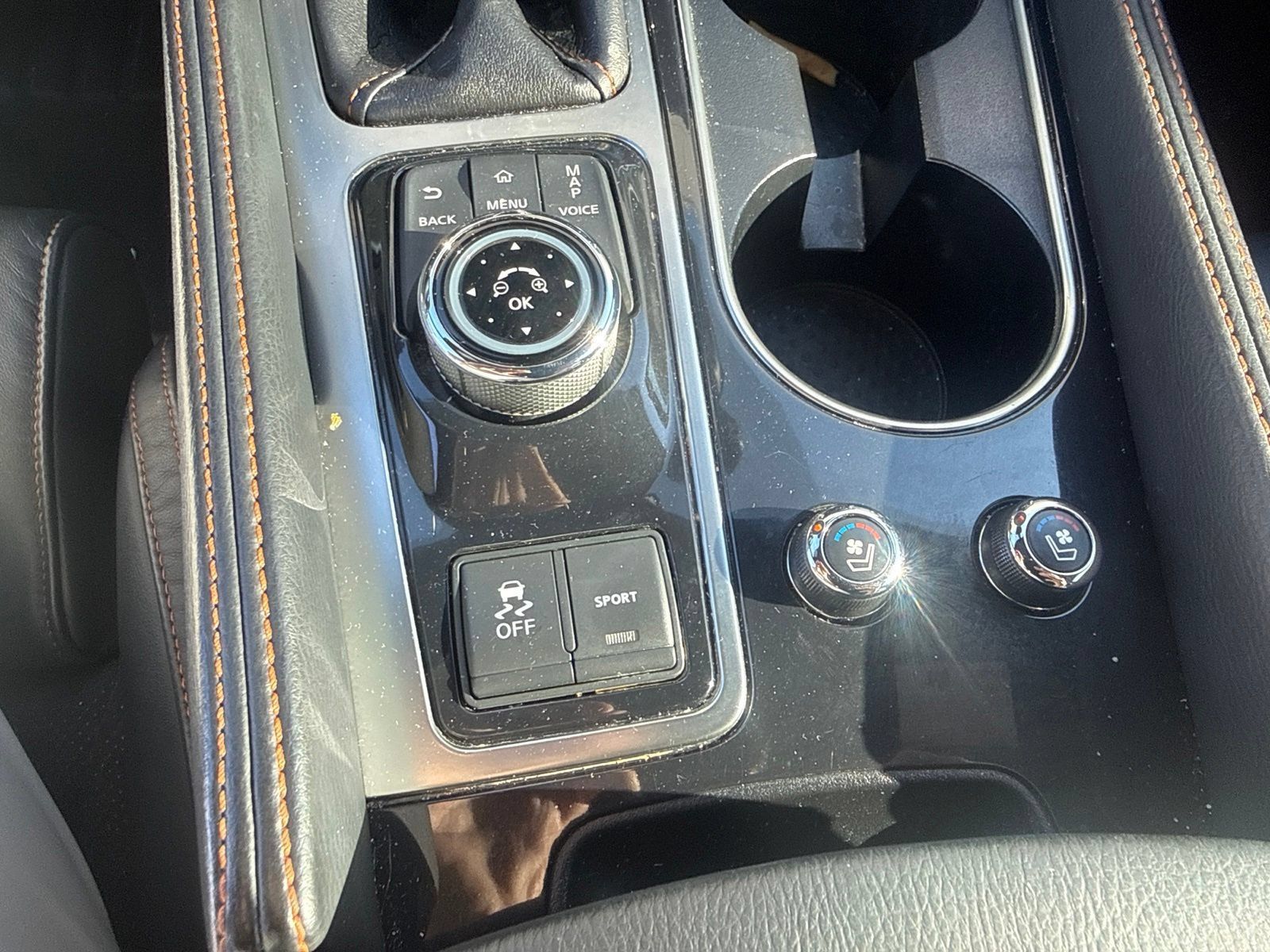 Certified 2022 Nissan Maxima SR w/ Sport Mat Group FWD image 18