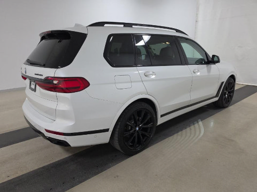 Used 2021 BMW X7 xDrive40i w/ Premium Package AWD/4WD image 5