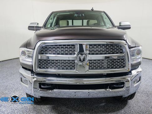Used 2017 RAM 2500 Laramie w/ Convenience Group AWD/4WD image 2