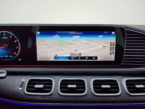 Used 2021 Mercedes-Benz GLS 450 4MATIC image 20