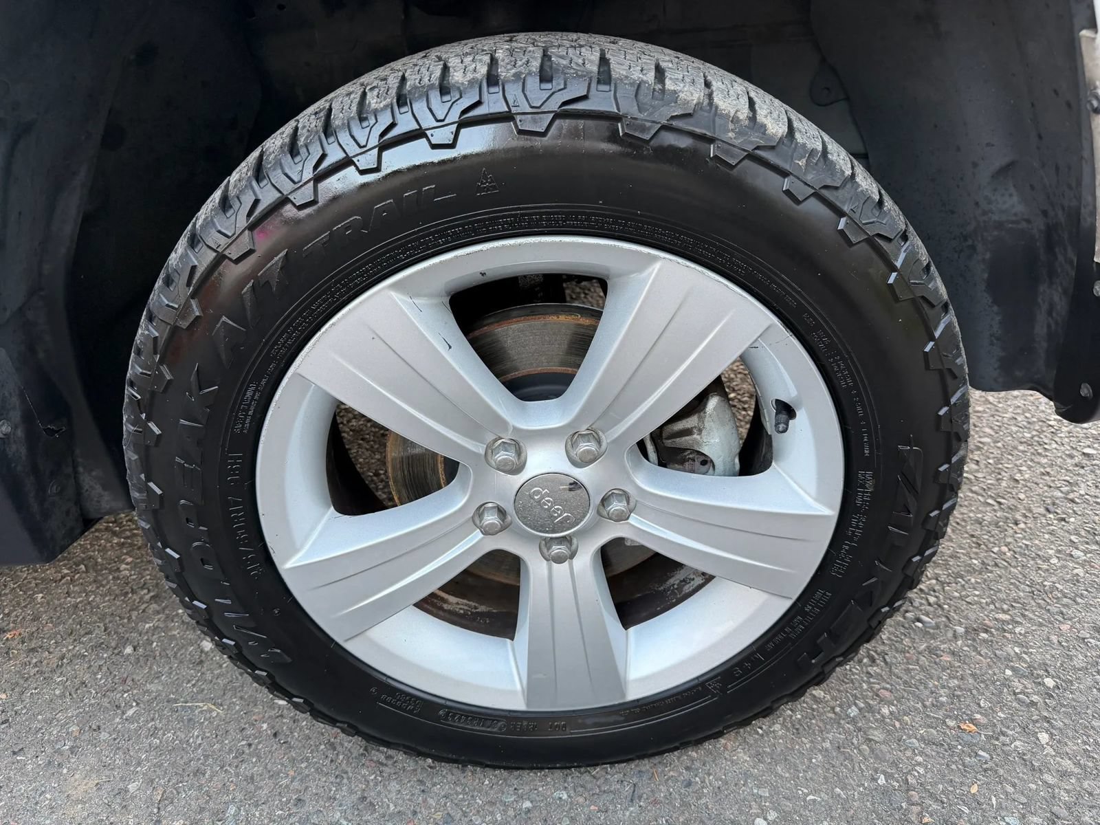 Used 2013 Jeep Patriot Latitude FWD image 36