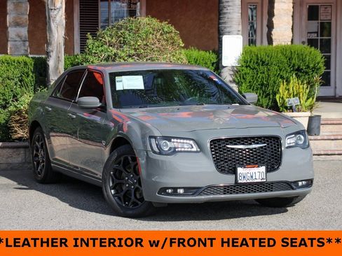 Used 2019 Chrysler 300 S image 2
