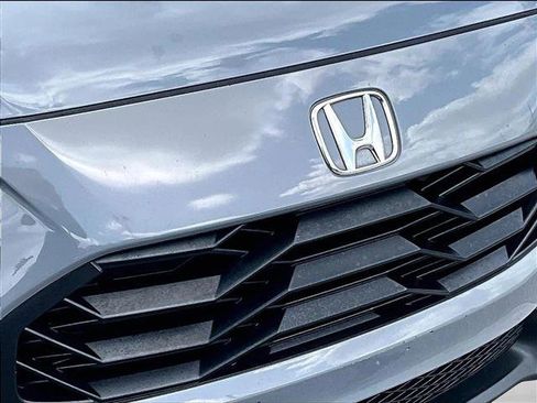 Used 2024 Honda HR-V Sport image 29