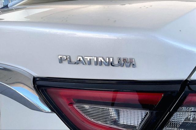 Used 2021 Nissan Maxima Platinum w/ Sport Mat Group FWD image 22