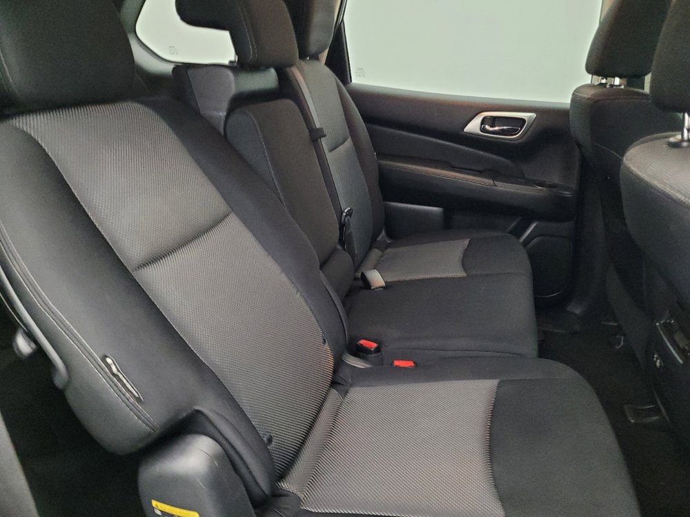 Used 2019 Nissan Pathfinder S AWD/4WD image 19
