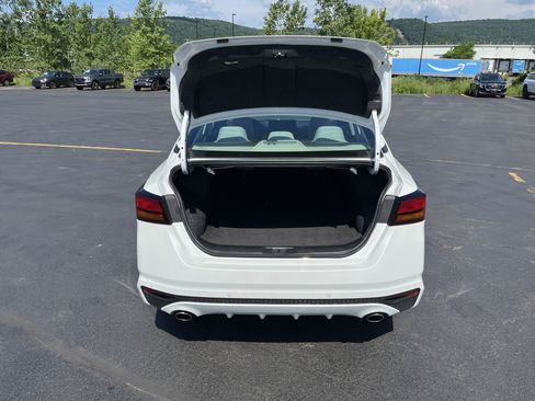 Used 2024 Nissan Altima 2.5 SV w/ SV Premium Package AWD/4WD image 1