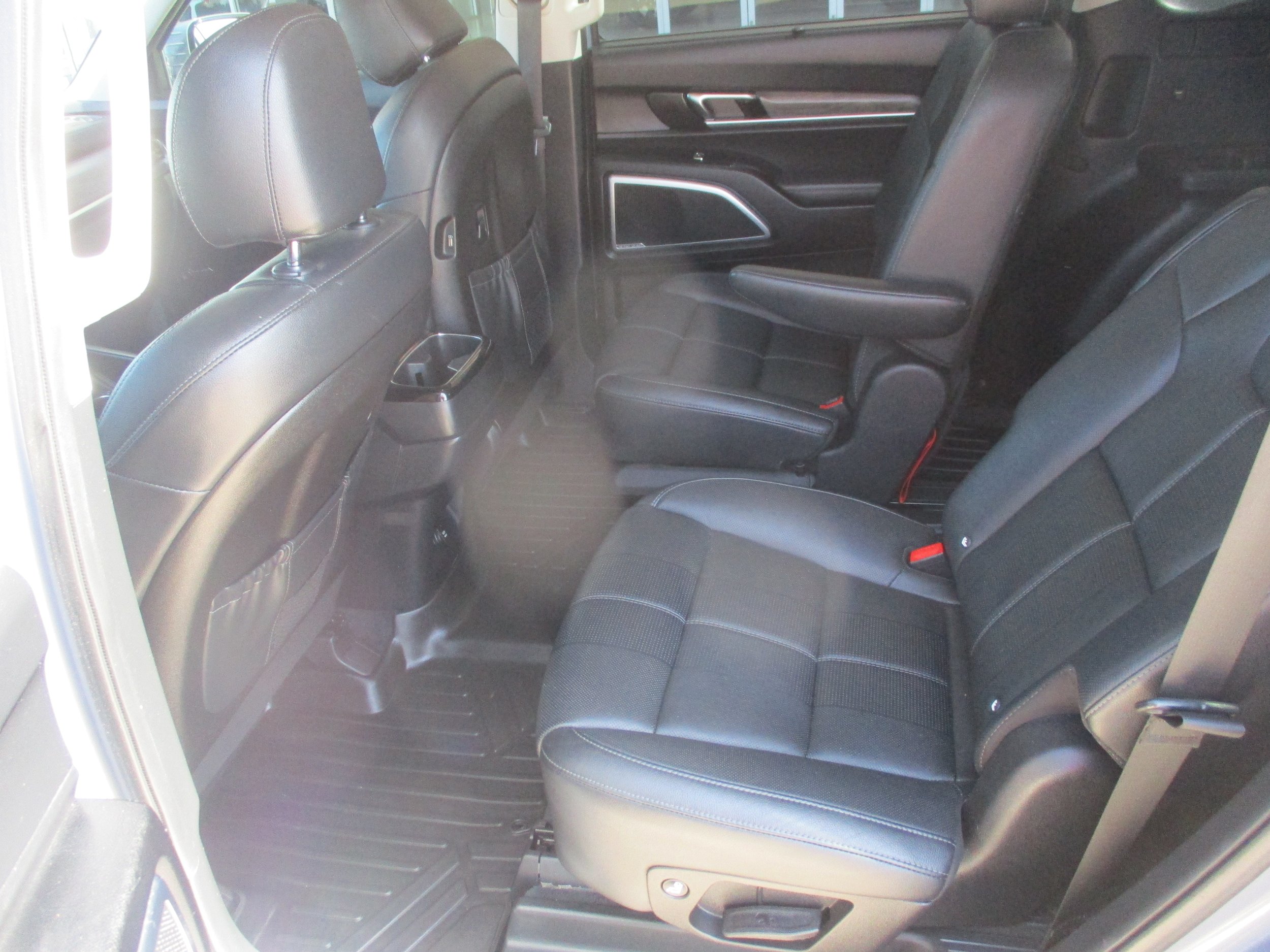 Used 2020 Kia Telluride SX w/ Towing Package AWD/4WD image 5