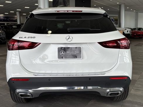 Certified 2025 Mercedes-Benz GLA 250 image 8