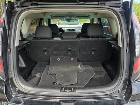 Used 2019 Kia Soul + FWD image 15