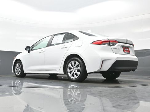 Used 2024 Toyota Corolla LE FWD image 28