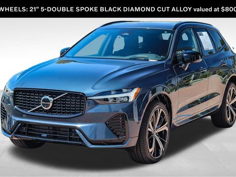 Used 2024 Volvo XC60 T8 Ultimate w/ Protection Package Premier AWD/4WD image 3