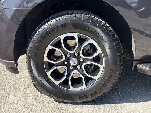 Used 2024 Ford Expedition XLT RWD image 28
