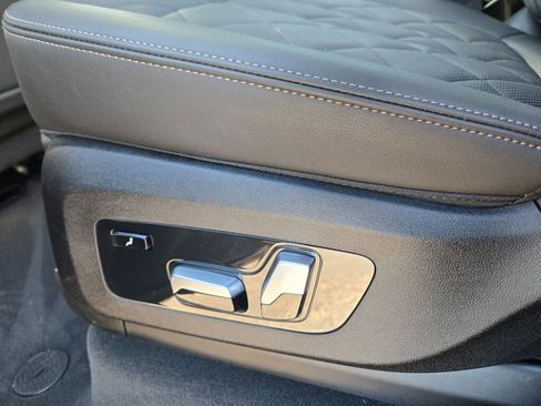 Used 2023 BMW X7 xDrive40i image 31