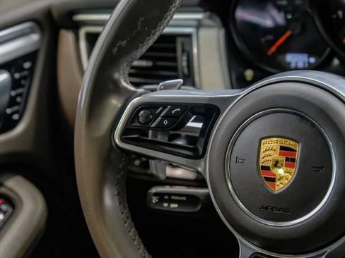 Used 2018 Porsche Macan Sport Edition AWD/4WD image 25