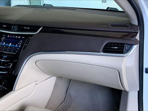 Used 2016 Cadillac XTS Luxury w/ Driver Awareness Package image 18