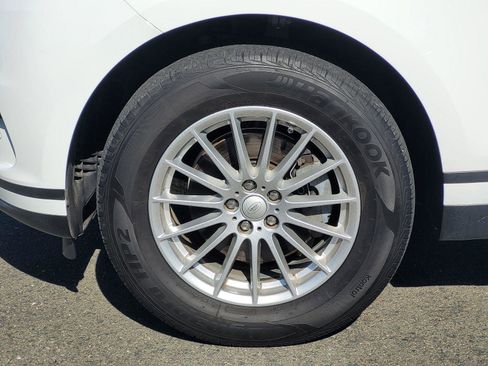 Used 2019 Land Rover Range Rover Velar BASE image 12