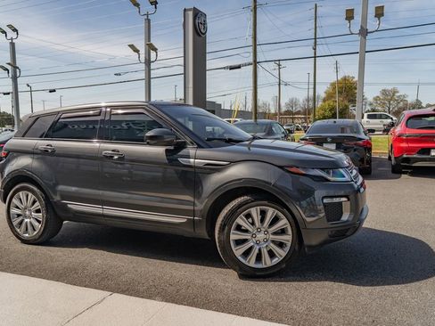 Used 2017 Land Rover Range Rover Evoque HSE image 10