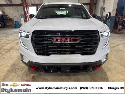 New 2026 GMC Acadia AT4 w/ LPO, Floor Liner Package image 10