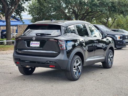 New 2026 Nissan Kicks SV image 4