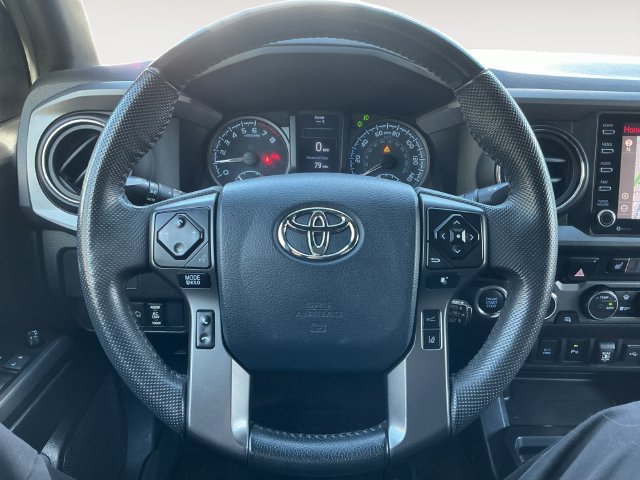 Used 2020 Toyota Tacoma TRD Off-Road w/ Technology Package AWD/4WD image 13