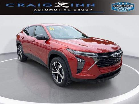 Used 2024 Chevrolet Trax RS image 1