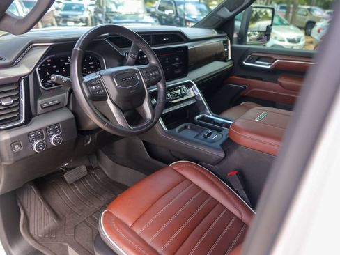 Used 2024 GMC Sierra 2500 Denali Ultimate w/ Max Trailering Package AWD/4WD image 13