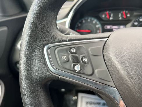 Used 2017 Chevrolet Malibu LT image 19