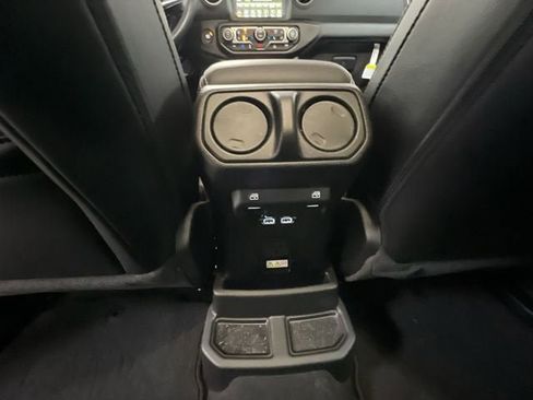 Used 2023 Jeep Wrangler Sahara w/ Cold Weather Group image 21