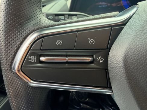 Used 2025 Chevrolet Equinox EV LT FWD image 16