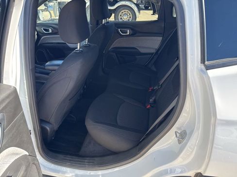 Used 2023 Jeep Compass Sport image 15