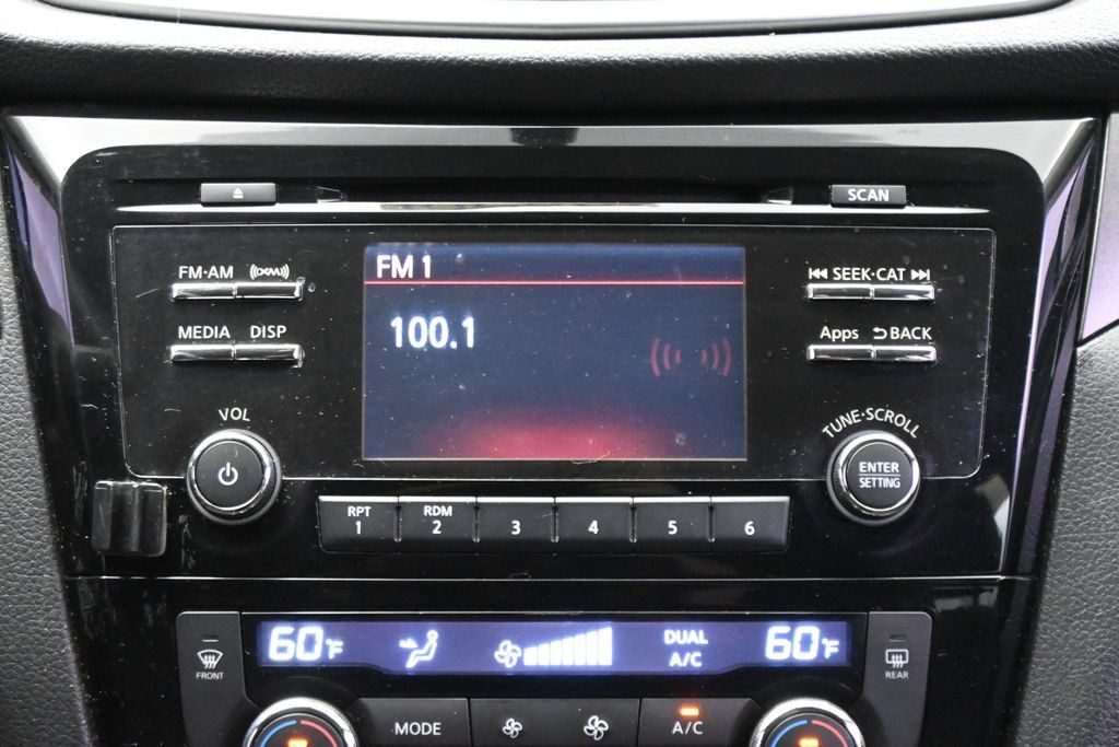 Used 2015 Nissan Rogue SV AWD/4WD image 21