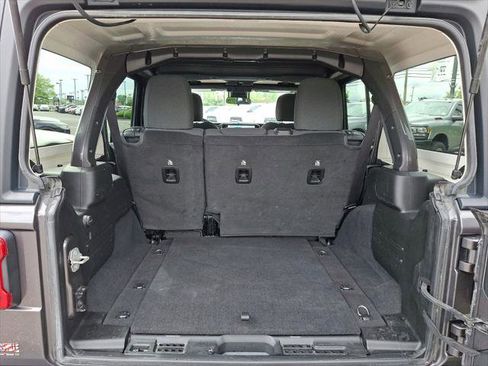 Certified 2024 Jeep Wrangler Unlimited Rubicon AWD/4WD image 18