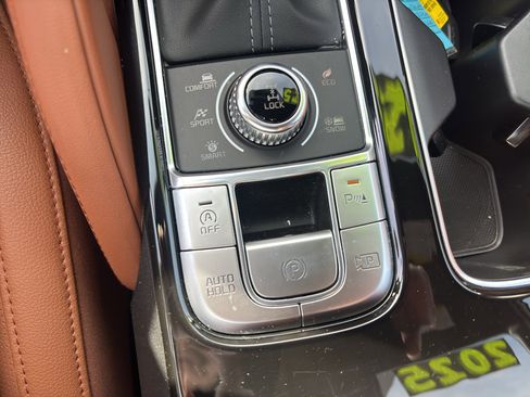 Used 2025 Kia Telluride SX X-Line image 15