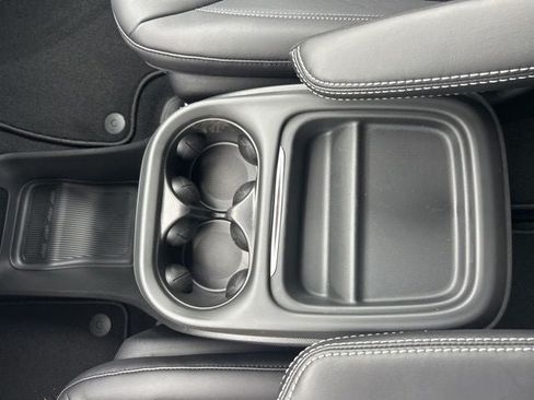 New 2027 Chrysler Pacifica Select AWD/4WD image 19