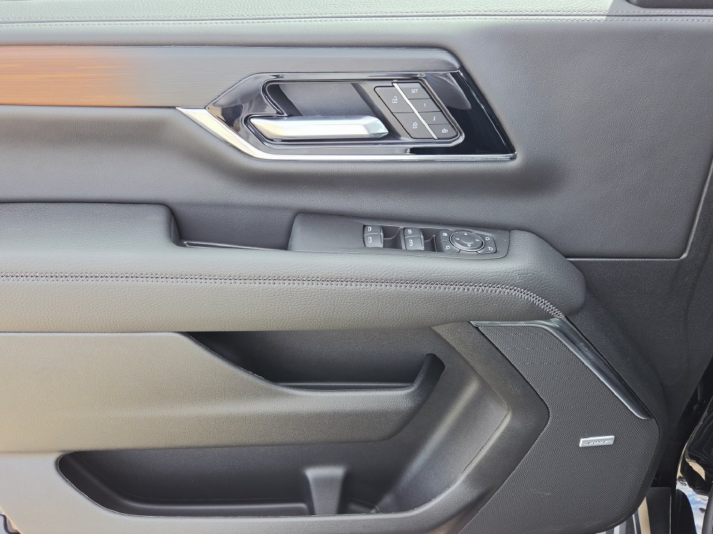New 2026 GMC Yukon Denali w/ Denali Reserve Package RWD image 11