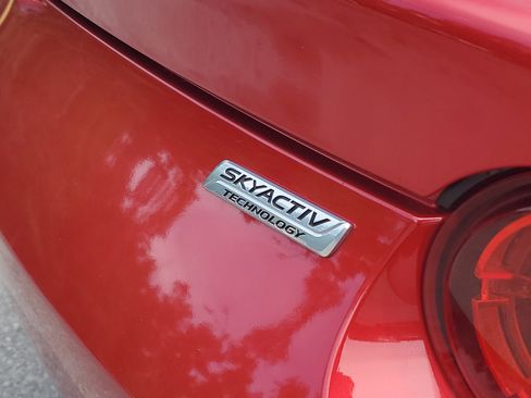 Used 2017 MAZDA MX-5 Miata RF Grand Touring RWD image 8