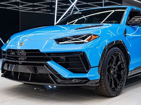 Used 2024 Lamborghini Urus Performante AWD/4WD image 4